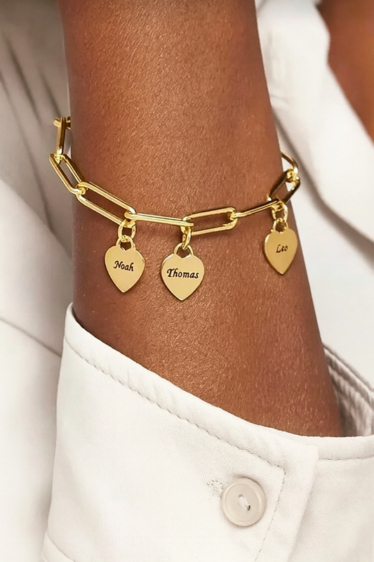 MAELYN - Gepersonaliseerde Schakelarmband met Hartjes Bedels
