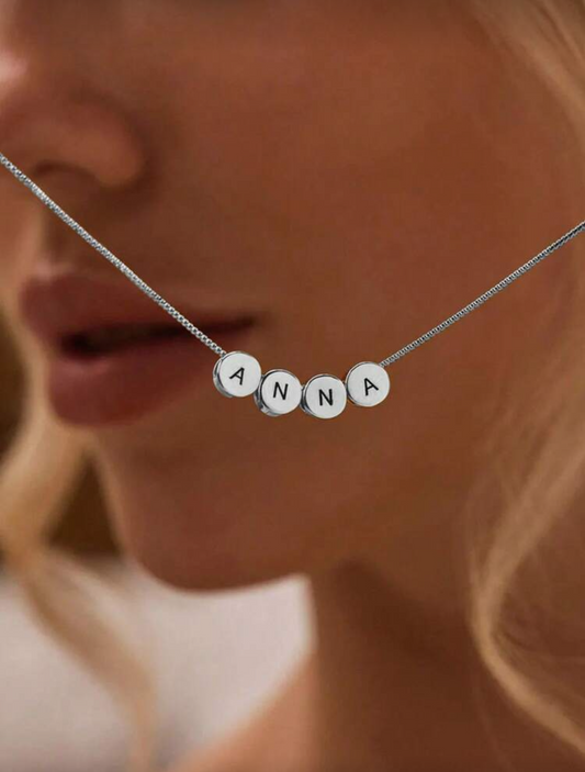 MAE - Gepersonaliseerde Ronde Initialen Ketting (Goud & Zilver)